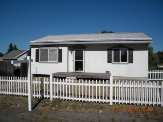3504 2nd Ct, Green Bluff, WA 99021-8912