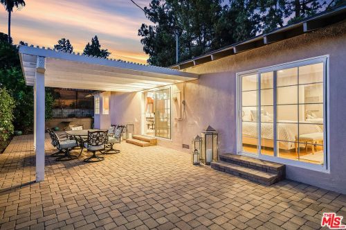 4915 Glencove Ave, Glendale CA 91214-1610 exterior