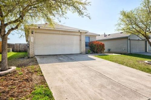 13021 Amaryllis Trl, Webberville TX  78621-6054 exterior