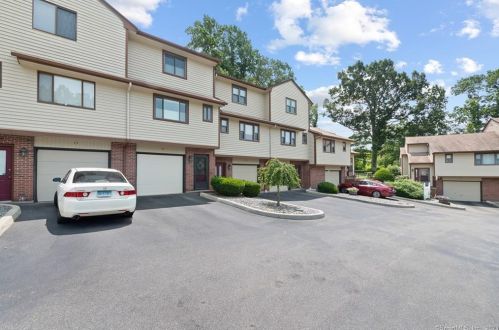 1516 Main St, Meriden CT  06450-4879 exterior
