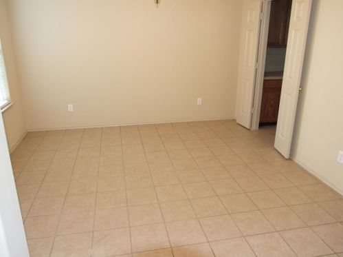 955 Fife Dr, Conroe TX  77301-4139 exterior