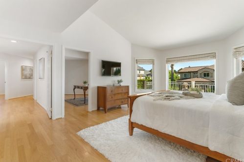 289 Owens Dr, Anaheim CA  92808-1327 exterior