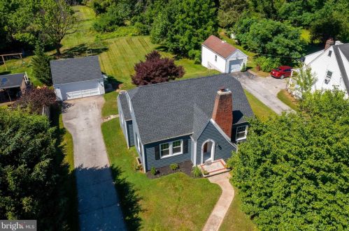 2712 Lewisberry Rd, York, PA 17404-1348