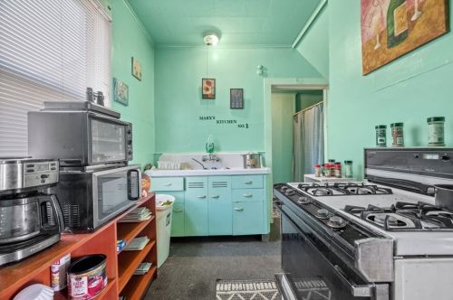 425 Kossuth St, Rochester, PA 15074-1926