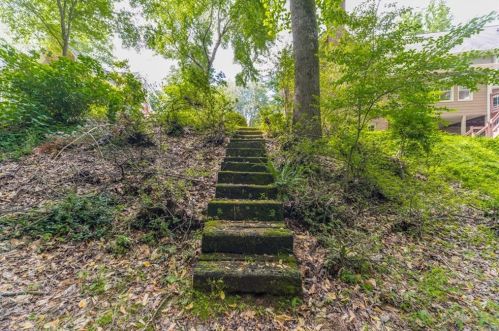 1565 Lazy River Ln, Atlanta GA  30350-3521 exterior