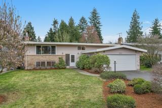 2315 192 St, Seattle WA  98133-4133 exterior