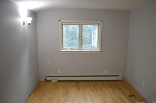 274 Webb Cir, Upper Stepney CT  06468-1452 exterior