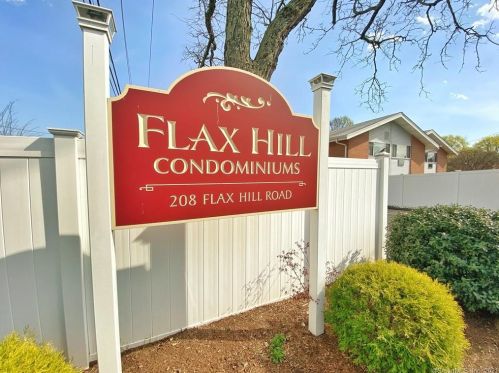 208 Flax Hill Rd, Norwalk CT  06854-2899 exterior