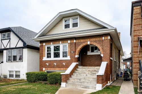 2806 Cuyler Ave, Forest View, IL 60402-2714