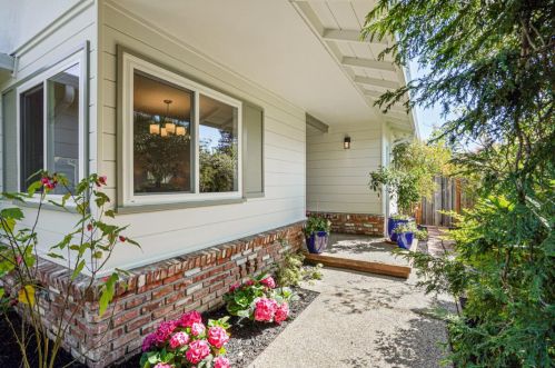 3088 Cowper St, Palo Alto, CA 94306-2404