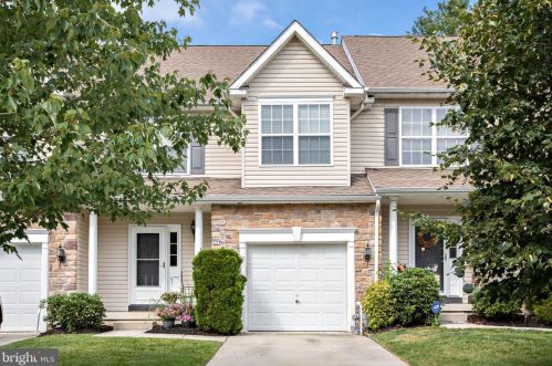 237 Hidden Dr, Blenheim, NJ 08012-4433