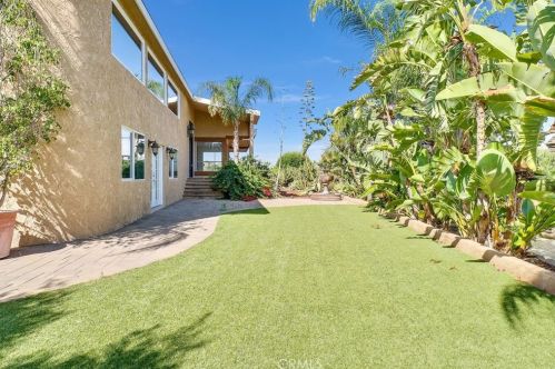 473 Country Hill Rd, Anaheim CA  92808-1353 exterior