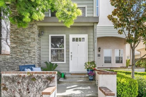 10772 Chestnut St, Los Alamitos, CA 90720-2352