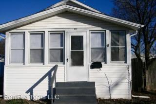 1932 34th St, Moline IL  61265-4342 exterior