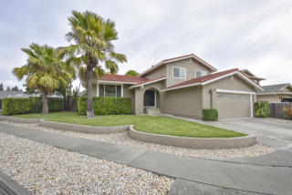 1178 Mountain View Cir, Fairfield CA  94558-5312 exterior