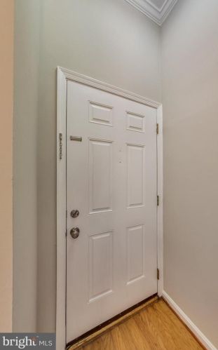6019 Selwood Pl, Springfield VA  22152-1413 exterior