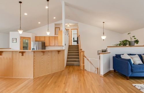 895 Drew Dr, Saint Paul MN  55129-6800 exterior