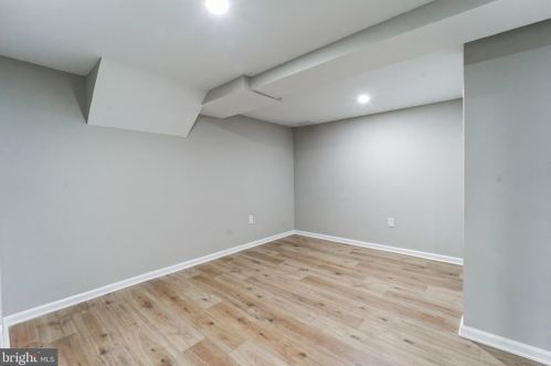 10208 Green Forest Dr, Silver Spring MD 20903-1535 exterior