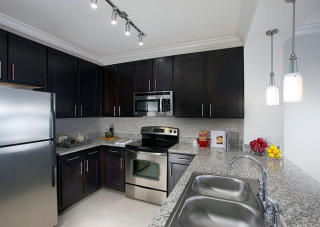 5443 Wade Park Blvd, Raleigh NC  27607-6053 exterior