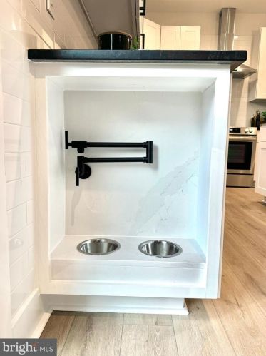 664 Dill Rd, Severna Park MD 21146-4120 exterior