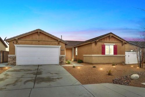 43101 Homestead St, Lancaster, CA 93535-4837