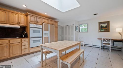 69 Bayberry Rd, Princeton NJ  08540-7418 exterior