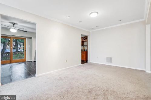 7218 Gentian Ct, Springfield VA  22152-3847 exterior