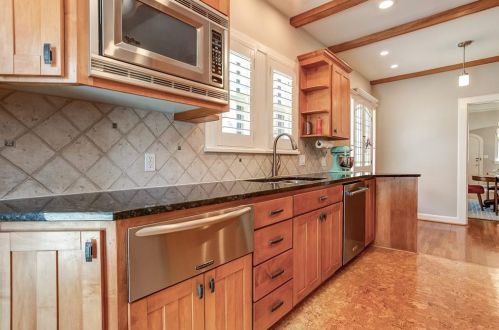 2504 Cockrell Ave, Fort Worth TX  76109-1116 exterior