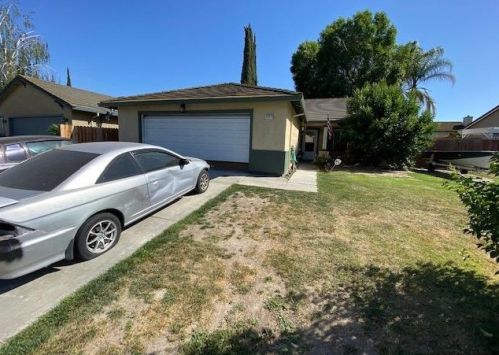 1660 Decarli St, Stockton, CA 95206-5710
