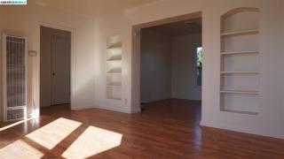 1504 San Joaquin St, Richmond, CA 94804-5121