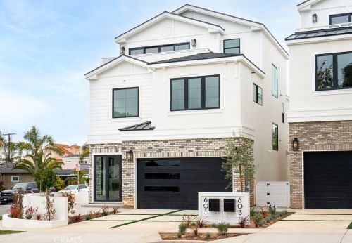 601 Huntington St, Huntington Beach, CA 92648-4751