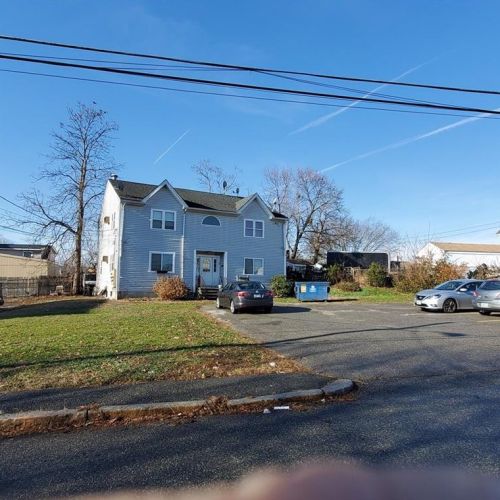 62 Fountain St, Woonsocket, RI 02895-4306