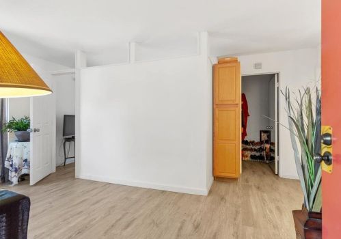 402 Boardwalk Ave, San Bruno, CA 94066-2001