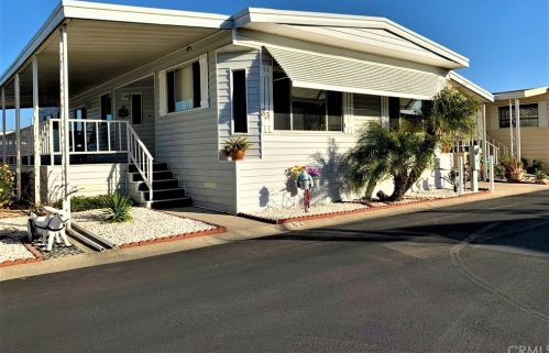 221 El Camino Real, Oceanside CA  92058-1755 exterior