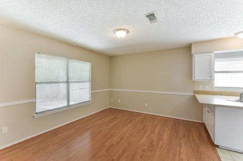 2121 Rolling Creek Run, Fort Worth TX  76108-4937 exterior