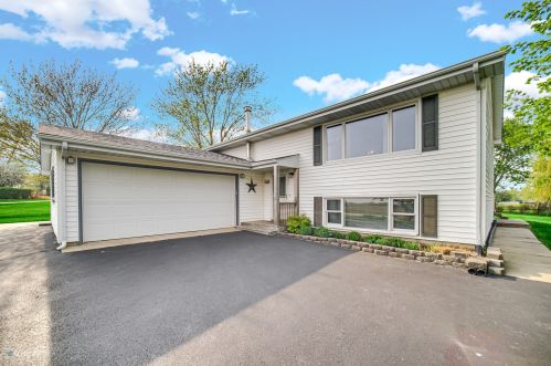 2403 Delaney Rd, Mokena, IL 60451-2747