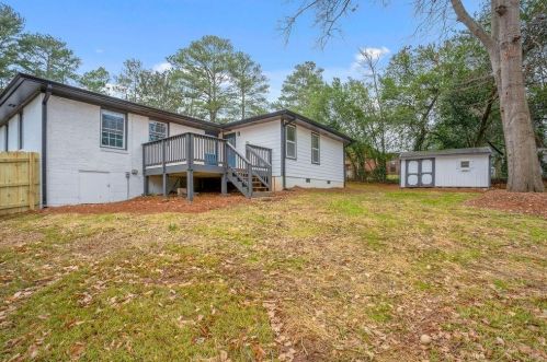 2856 Horse Shoe Dr, Atlanta GA  30316-4240 exterior
