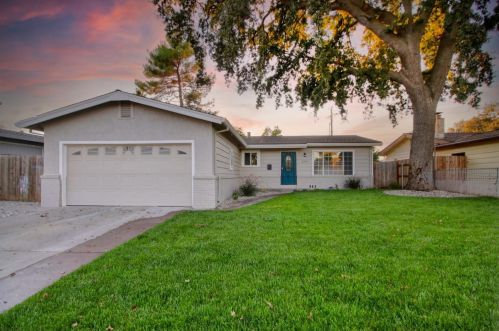 9354 Mark St, Elk Grove, CA 95624-1621