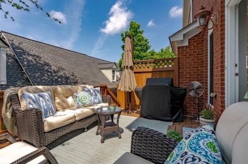 2308 English Ivy Ct, Atlanta GA  30339-6797 exterior
