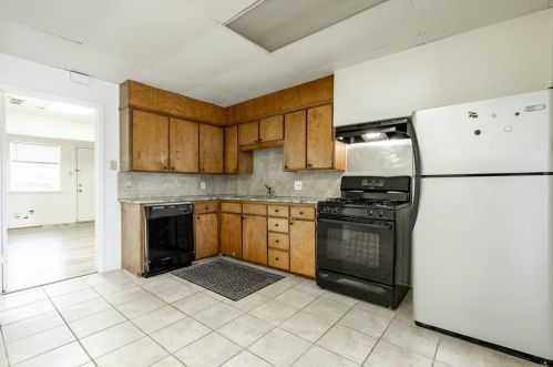 2809 Townsend Dr, Fort Worth TX  76110-2940 exterior
