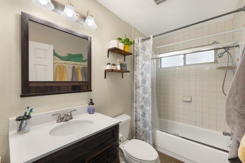27447 Ponderosa Ct, Hayward CA  94545-4128 exterior