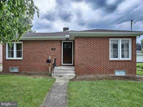 56 I St, Carlisle, PA 17013-1418