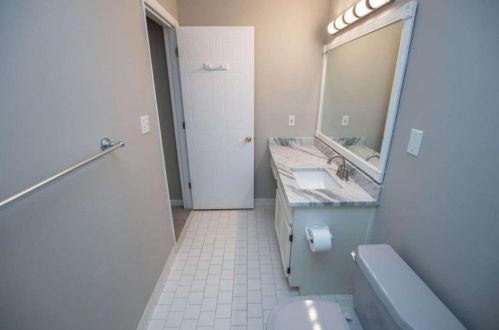 101 Country Park Dr, Smyrna GA  30080-8215 exterior