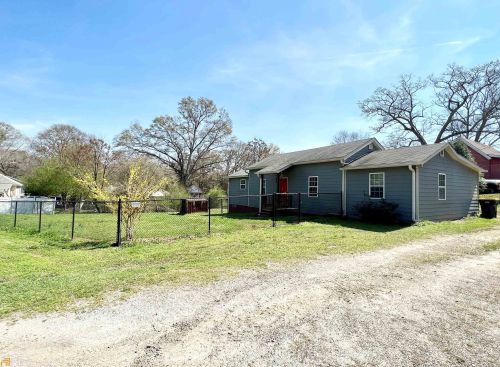 59 Smith Rd, Newnan, GA 30263-3948
