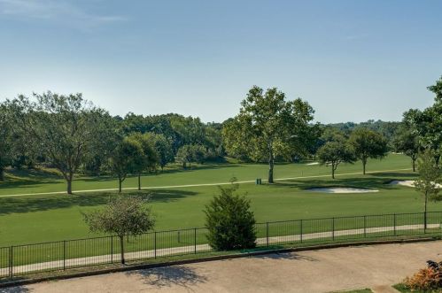 6745 Country Club Cir, Dallas, TX 75214-4021