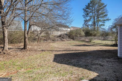 5858 Mistyview Dr, Rex GA 30273-1153 exterior