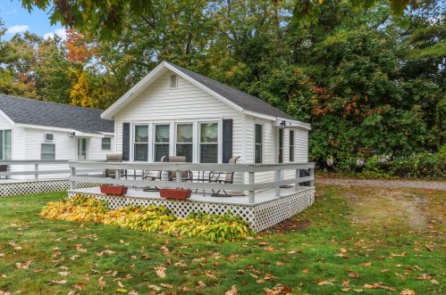 76 Post Rd, Wells, ME 04090-3801