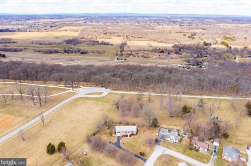 217 Elm St, Harpers Ferry, WV 25425-6002