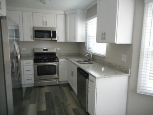 1352 Portsmouth Ct, Carol Stream, IL 60188-9020