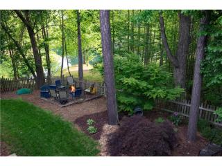6274 Cheatham Lake Dr, Acworth, GA 30101-7642